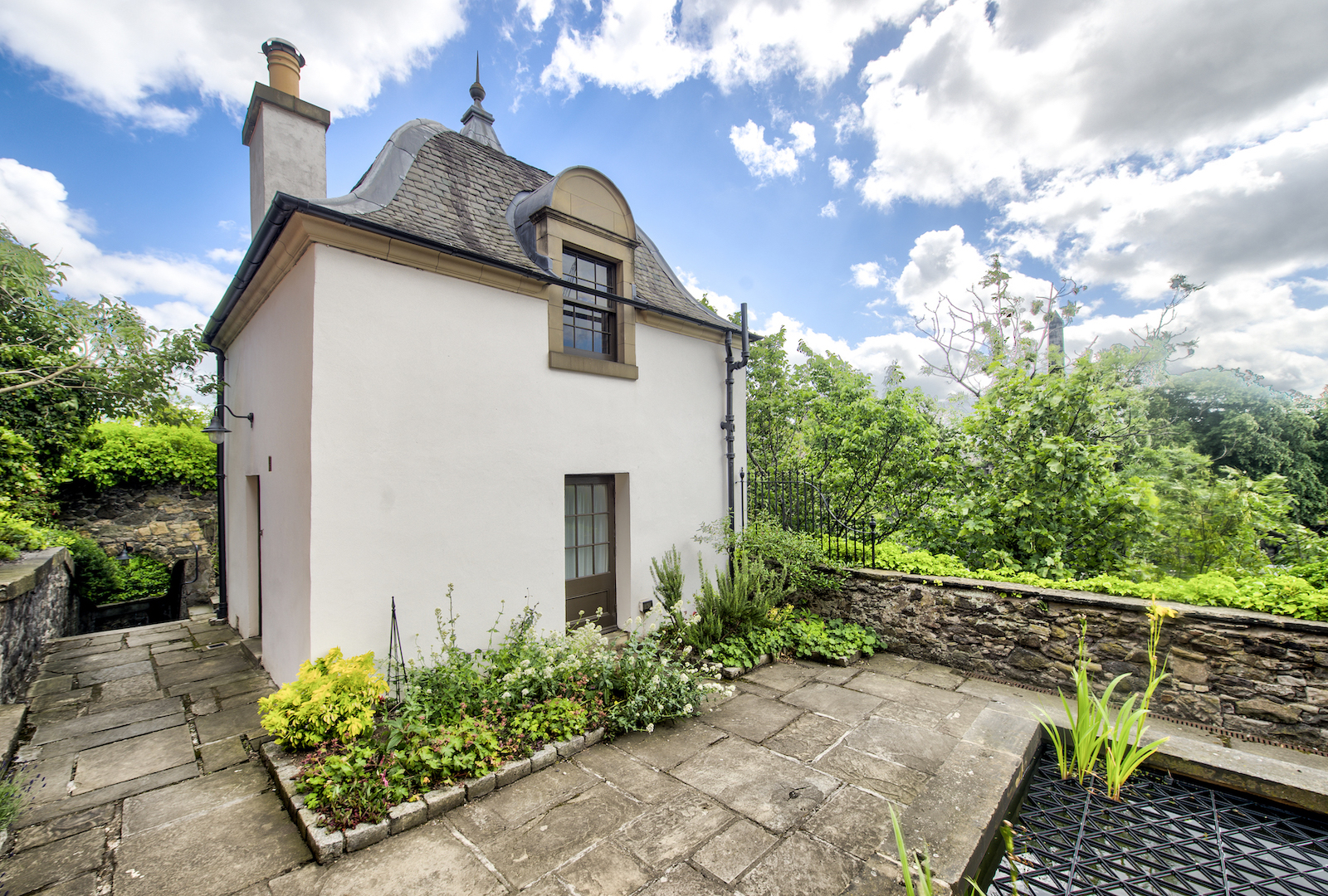 Exterior of The Photographer's Studio, an Amore-managed home at Calton Hill, Edinburgh